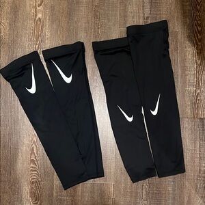 4 NEW Nike Black arm sleeves